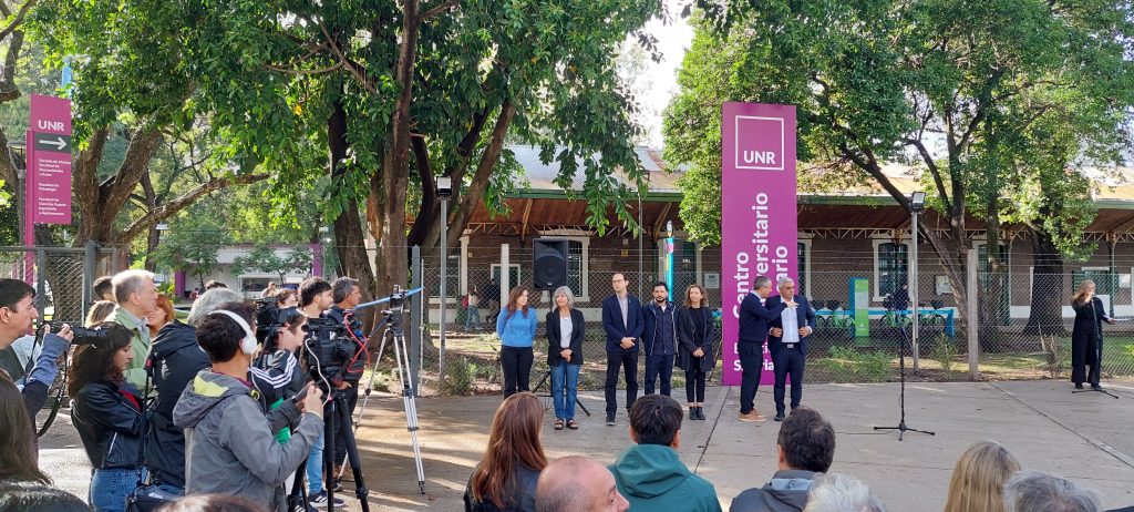 Inauguración de la nueva Parada Segura del CUR